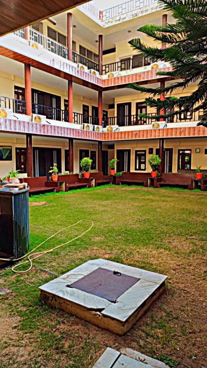 Goyal Plaza Hotel 5 Mint. Waling Distance From Pushkar Lake Buitenkant foto